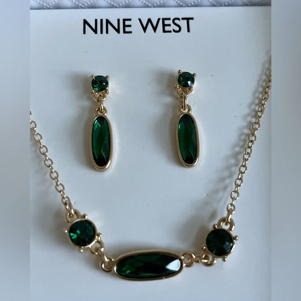 Nine West Gold and Green Earring Emerald Green Color - Picture 3 of 9